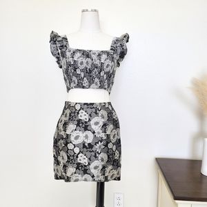 NWT Kourt Tela matching Skirt and crop top set sz S and M